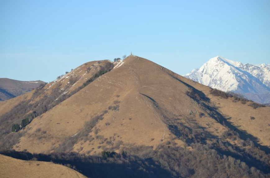 Vista sul Monte Palanzone da Capanna Mara